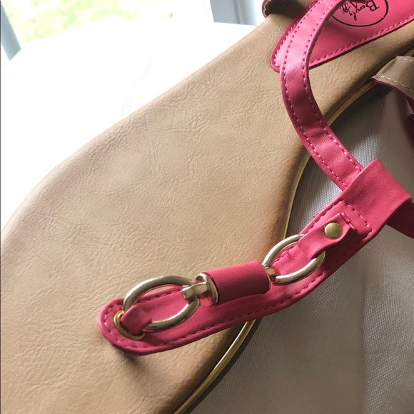 Sandals - Picture 6 of 7